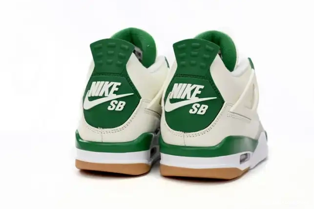 1st Kicks 4 Retro SB Jordan Green DR5415-103 Pine 0524